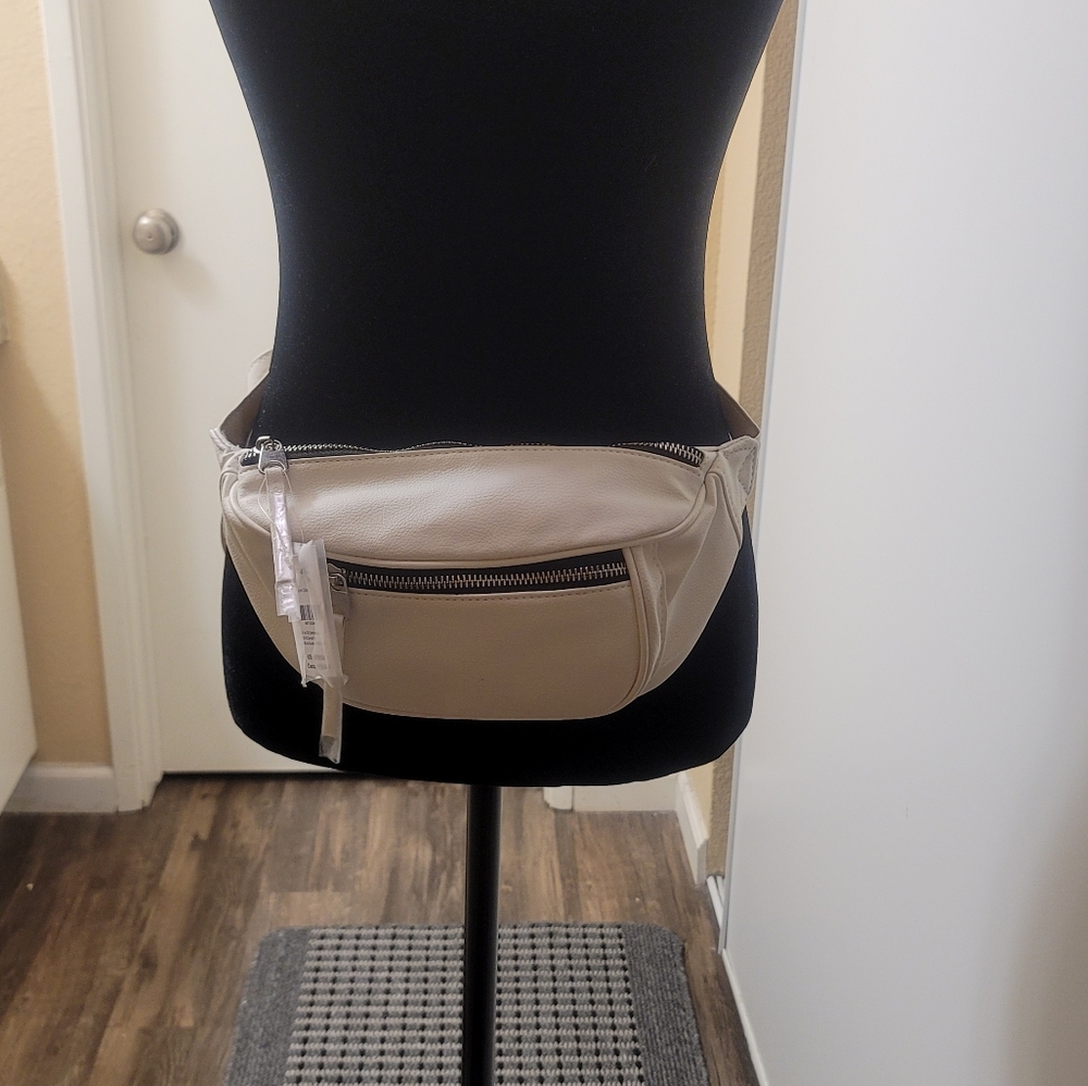 Icing white fanny pack